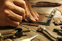 Hojas de piel de piel auténtica para pendientes, cartera de cuero y artesanías – Cuero auténtico de búfalo de grano completo, sin hojas de piel sintética – Marrón oscuro y ruso (2 hojas + cordón de cuero) - Arteztik
