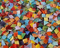 Lanyani 1600 piezas/2.2 libras Vibrante Mezcla de azulejos de mosaico de vidrio para manualidades Catedral piezas de vidrio teñido – varios colores y formas-gran valor Pack, opaco - Arteztik
