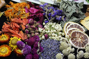 Oameusa Flores secas, kit de flores secas, fabricación de velas, fabricación de jabón, AAA rosa de grado alimenticio, flor de jazmín, lavanda, pétalo de rosa, lavanda, lirio, 9 bolsas - Arteztik