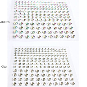Housuner 2580 pegatinas de diamantes de imitación en 15 colores y 3 tamaños, 15 hojas autoadhesivas para bricolaje, coloridas piedras de estrás, pegatinas de adorno, se adapta a manualidades, cuerpo, uñas, etc. (Multicolor) - Arteztik