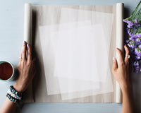 Paquete de 100 hojas de papel vitela - Papel blanco traslúcido para dibujar y calcar - 8 1/2 x 11 pulgadas - Papel tradicional para dibujar cómics y animaciones - Arteztik
