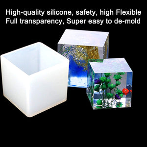 Chistepper - Juego de 4 moldes de silicona para colgar, diseño de cubo de pirámide de resina para bricolaje y colgantes - Arteztik